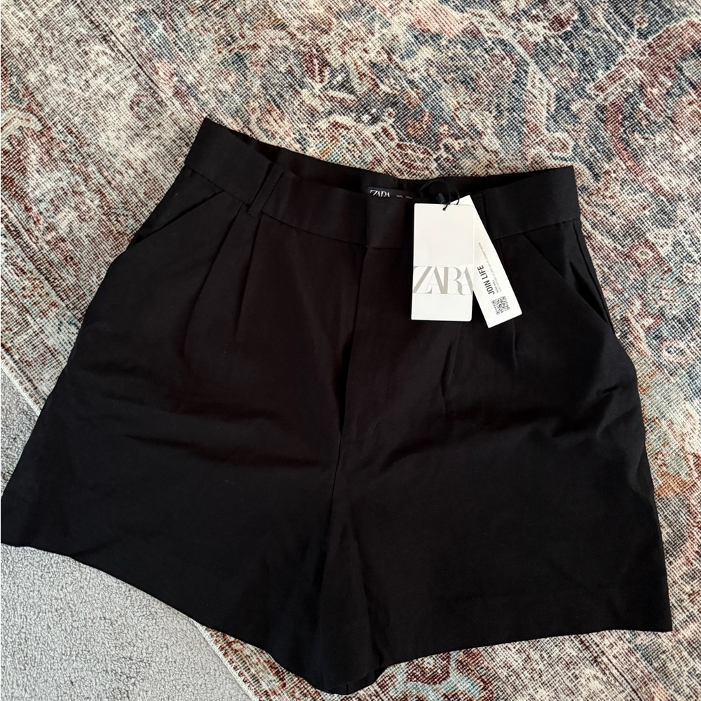 NWT Zara Black High Waist Tailored Shorts - size Large